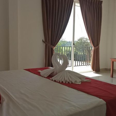Grand Riverine Bed & Breakfast Kotugoda Exterior foto
